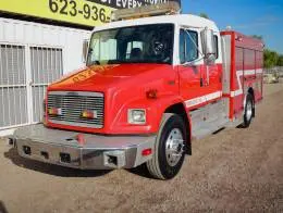 Freightliner_FL70_Fire_Truck_(1)