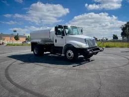 2017_International_4300_Water_Truck-8831_(7)