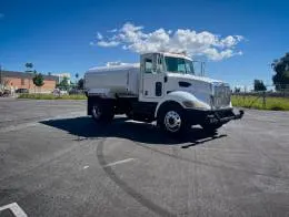 2005_Peterbilt_335_Water_Truck-1852_(5)