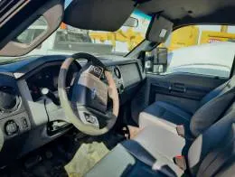 2016_Ford_F550_Service_Truck_(3-32)_10