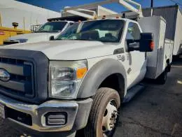 2016_Ford_F550_Service_Truck_(3-32)_2