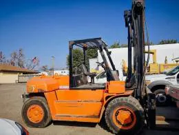2002_Komatsu_FD-115T-6_Forklift_(65-20)_1