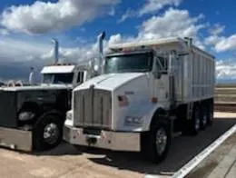 Kenworth_T800_Dump_Truck_(2)