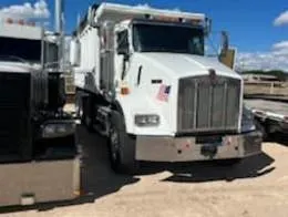 Kenworth_T800_Dump_Truck_(1)