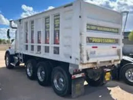 Kenworth_T800_Dump_Truck_(3)