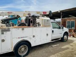 2001_Ford_F550_Service_Truck_(4)