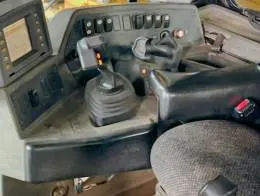 Assets/2009_Caterpillar_D9T_Bulldozer__7