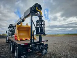 20Grap05_Sterling_L9500_Grapple_Truck_(5)