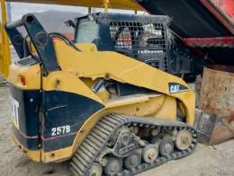 2007_Caterpillar_257B_Skid_Steer_(3)