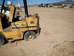 Caterpillar_V50C_Forklift_(2)