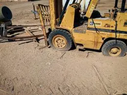 Caterpillar_V50C_Forklift_(3)