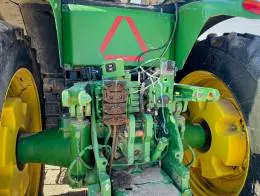 John_Deere_8295R_Farm_Tractor_(8)