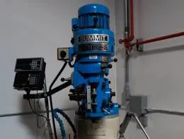 Summit_V-242B_Vertical_Mill_(2)