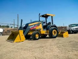 John Deere 210L EP Skip_Loaders 1