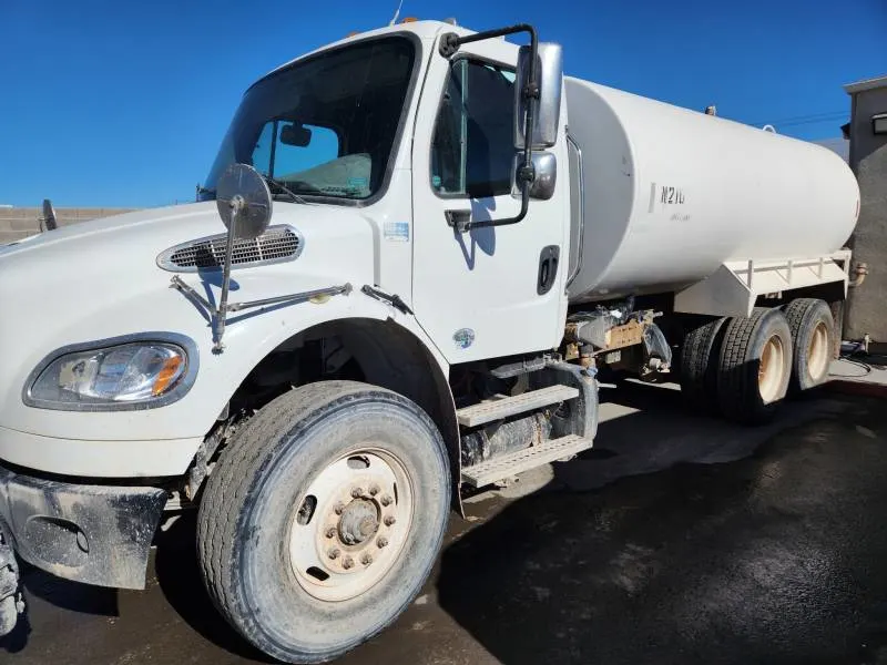 Freightliner M2-106 Water_Trucks 8