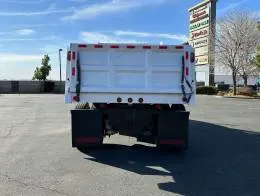 Freightliner M2  2