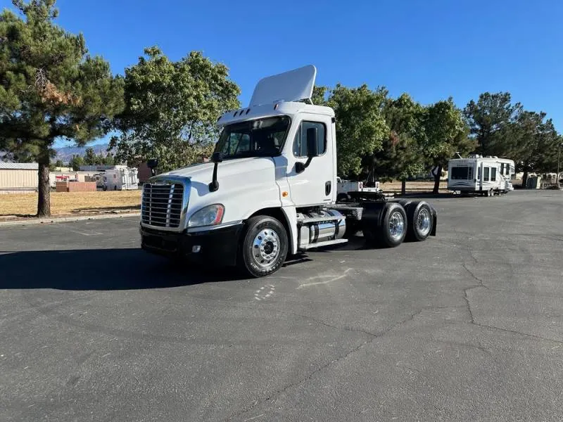Freightliner Cascadia 125 1