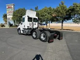 Freightliner Cascadia 125  3