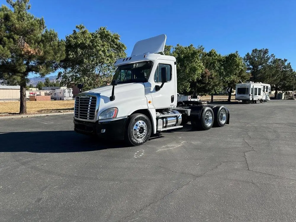 Freightliner Cascadia 125  1