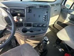 Freightliner Cascadia 125  14
