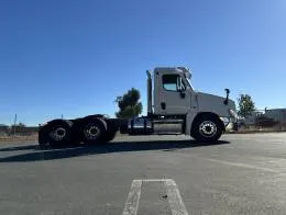 Freightliner Cascadia 125  11