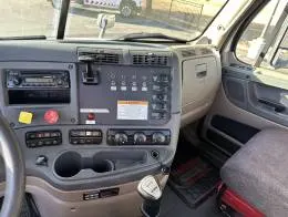 Freightliner Cascadia 125  5