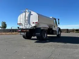 Freightliner M2  5
