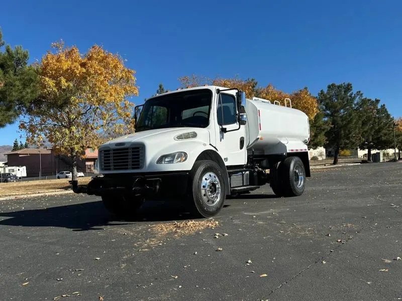 Freightliner M2 1