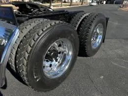 Kenworth T800  14