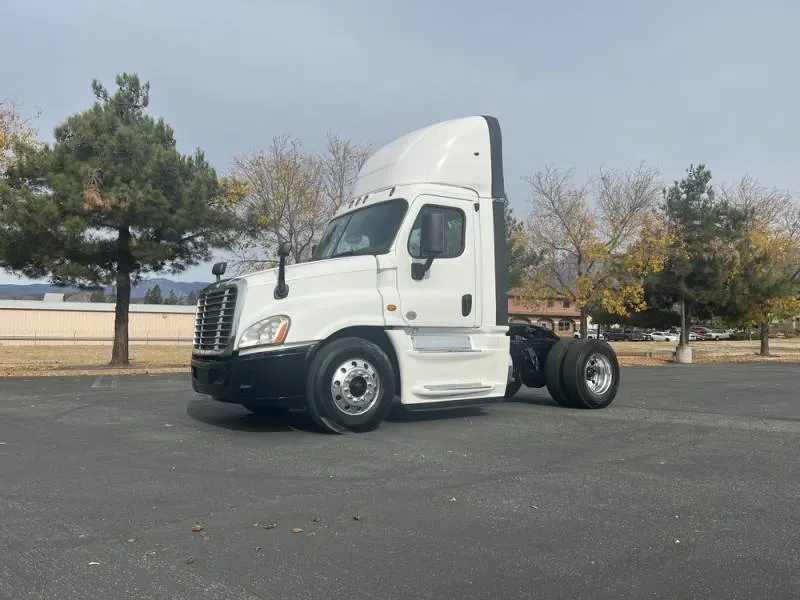 Freightliner Cascadia 125 1