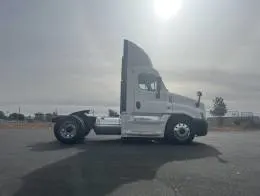 Freightliner Cascadia 125  6