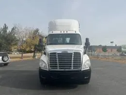 Freightliner Cascadia 125  8