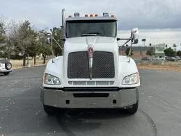Kenworth T440  5