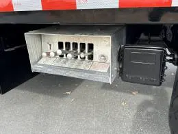 Kenworth T440  10