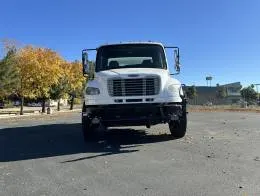 Freightliner M2  8
