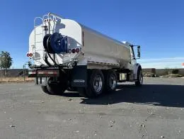 Freightliner M2  5