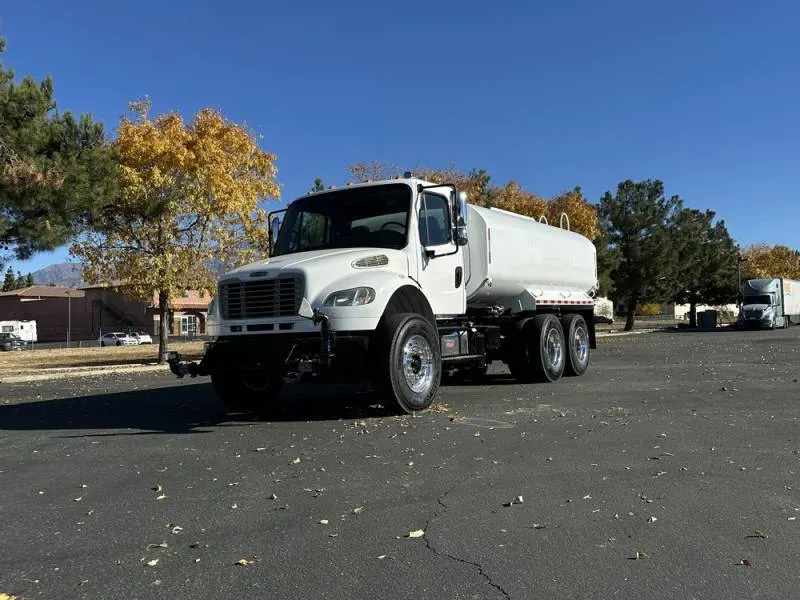 Freightliner M2 1