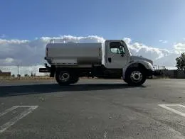 Freightliner M2  6