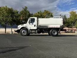 Freightliner M2  2