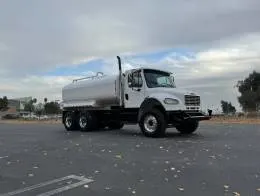 Freightliner M2  7