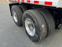 Freightliner M2  9
