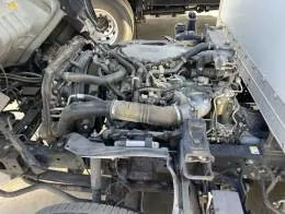 Isuzu NPR-HD  12