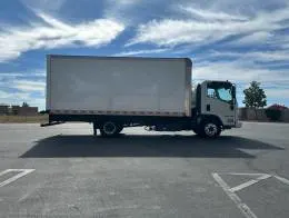 Isuzu NPR-HD  6