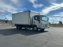 Isuzu NPR-HD  7