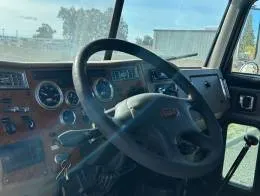 Peterbilt 335 Service_Truck 23