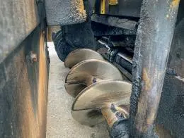 Caterpillar AP1055D Asphalt_Pavers 14