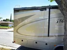 Fleetwood Storm 32V Other_Vehicles 55