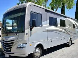 Fleetwood Storm 32V Other_Vehicles 34