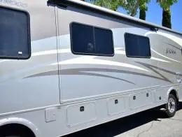Fleetwood Storm 32V Other_Vehicles 36