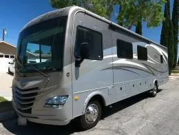 Fleetwood Storm 32V Other_Vehicles 2